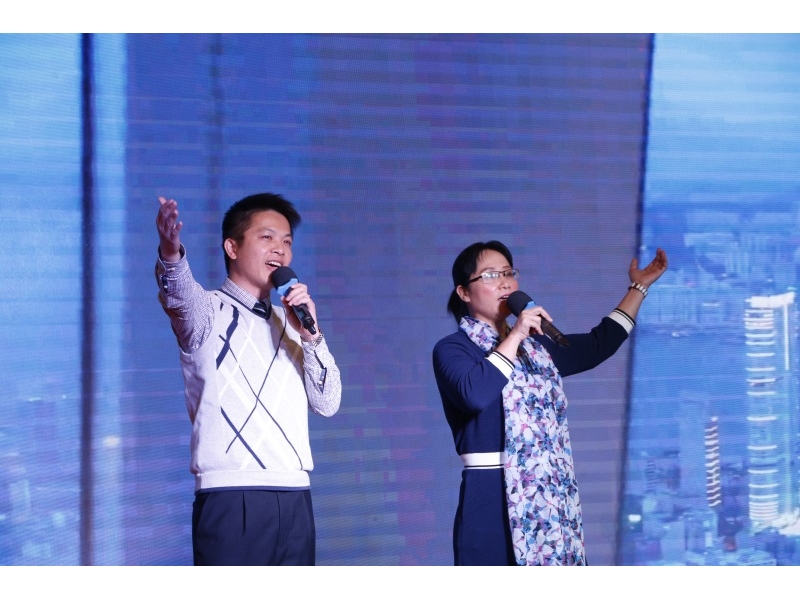 男女对唱：《东方之珠》