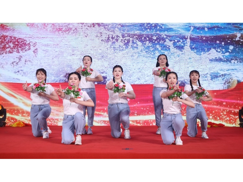 舞蹈《我和我的祖国》