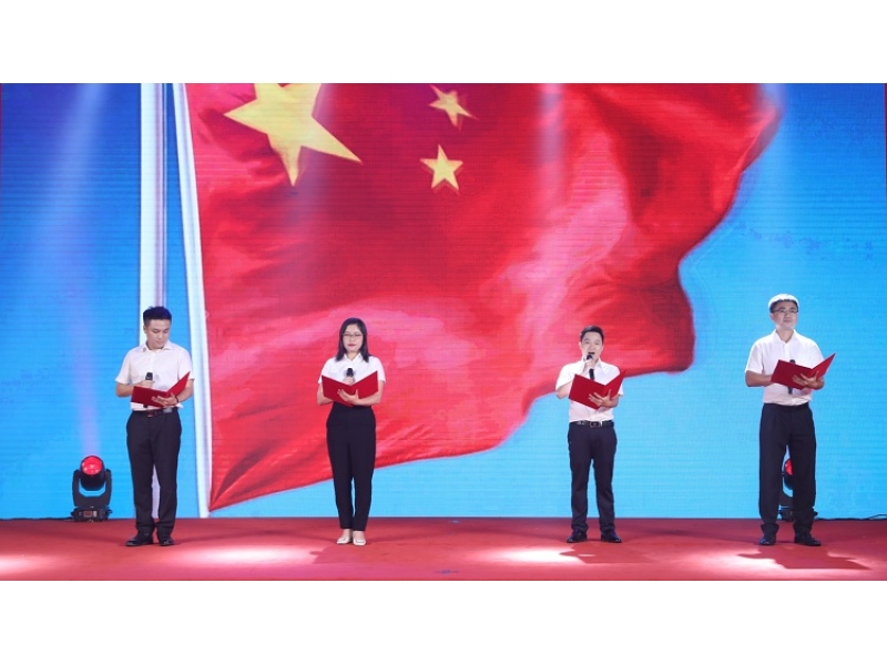 诗歌朗诵《党在我心中》
